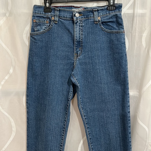 Levi’s Ladies 550 Relaxed Tapered Jeans, Size 10 M - Picture 2 of 10
